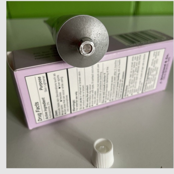 NEW - 1 TUBE - 1.5oz ORIGINAL FORMULA Genuine Black & White Bleaching Cream - Picture 7 of 7